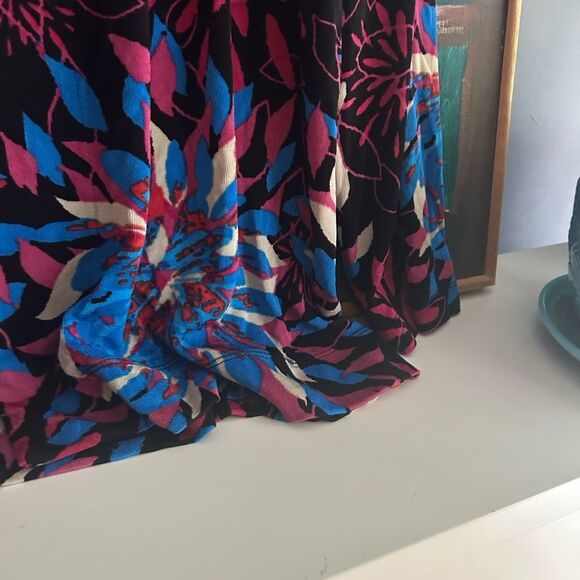 Chico's Bold Blue and Pink Floral Button Down Shirt Size 3 - Picture 6 of 16